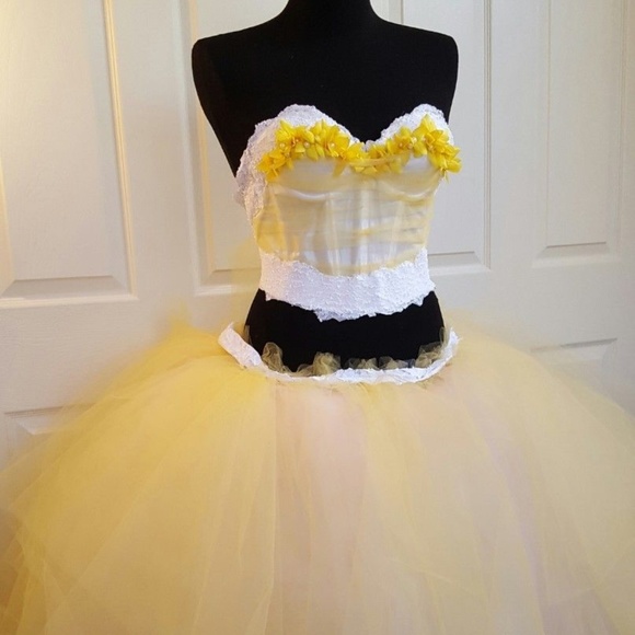 SHIRA Yellow & White Lace Corset Wedding Gown Set - Picture 5 of 6